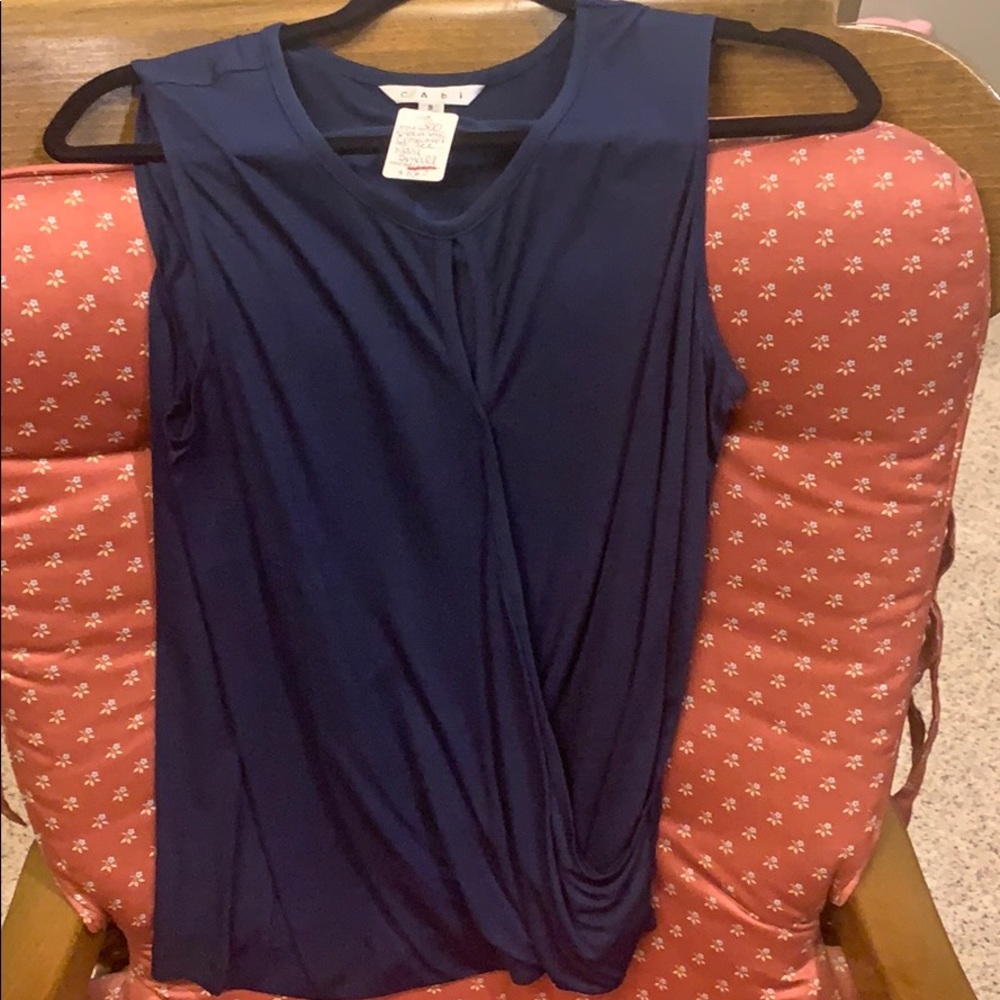 Cabi sleeveless cross over tee